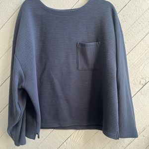 Ribbed top with pocket
